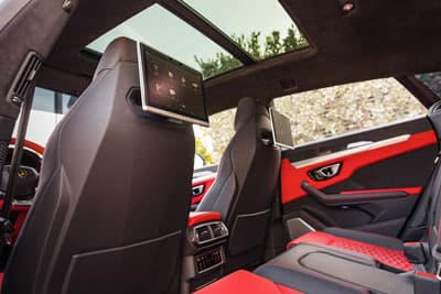 Black Lamborghini Urus