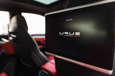 Black Lamborghini Urus