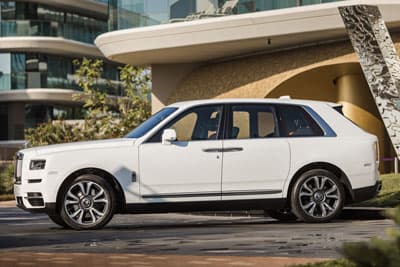 White Rolls Royce Cullinan